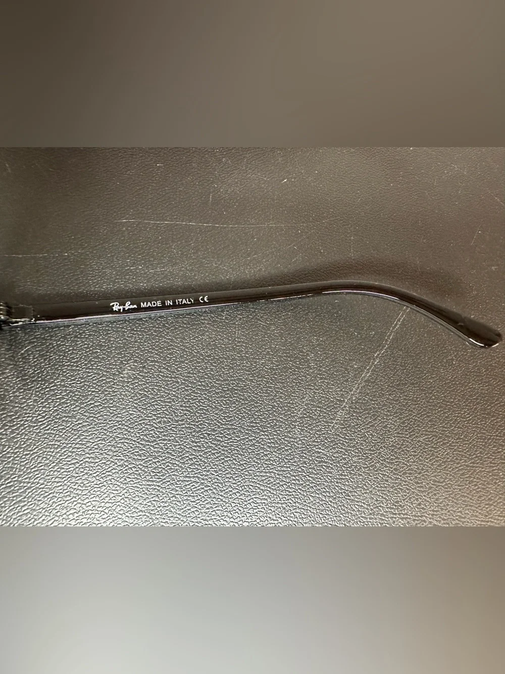 Ray-Ban Clubmaster Classic sunglasses Black Frames with Gold